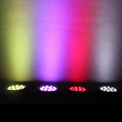 le pair de 90w LED peut présenter le degré Rgbw des lumières 28 la lampe-torche que multi de couleur a mené Dance Floor pour la disco