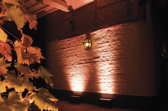 Extérieur 40*10W RGBW LED City Color Light Beam Effect Strobe Effets de lavage à l'épreuve de l'eau Laveuse murale Lampes d'inondation IP65 DMX512 Mode de contrôle