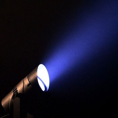 Lumière LED de jardin IP65 Éclairage paysager 12W Piquet de jardin RVBB Décoration extérieure Projecteurs LED
